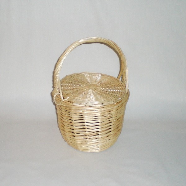 Wicker basket with a handle. Jane Birkin basket. A wicker ba - Inspire  Uplift