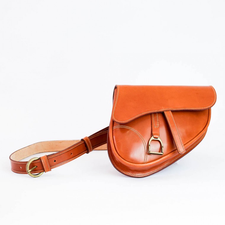 Ubrique Leather Saddle Bag | SPANISH SHOP ONLINE